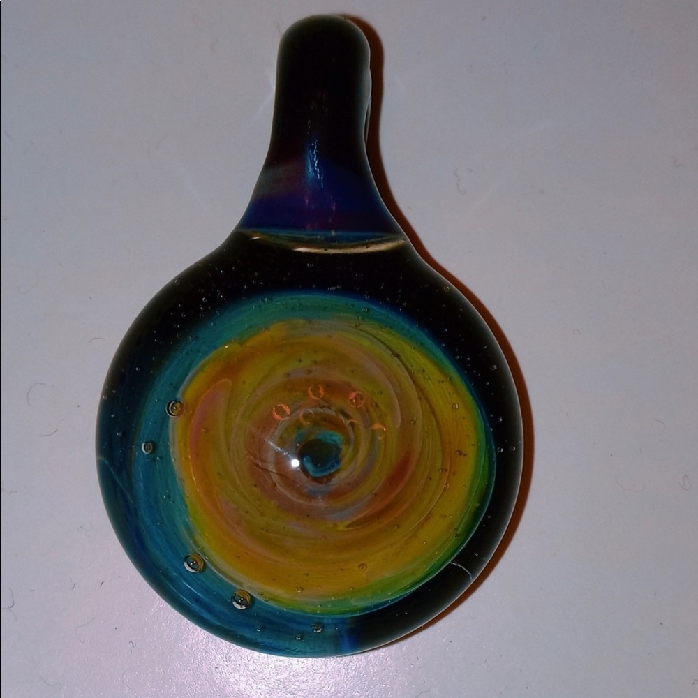 OOAK Hand blown glass pendant with spiral design - Picture 1 of 8